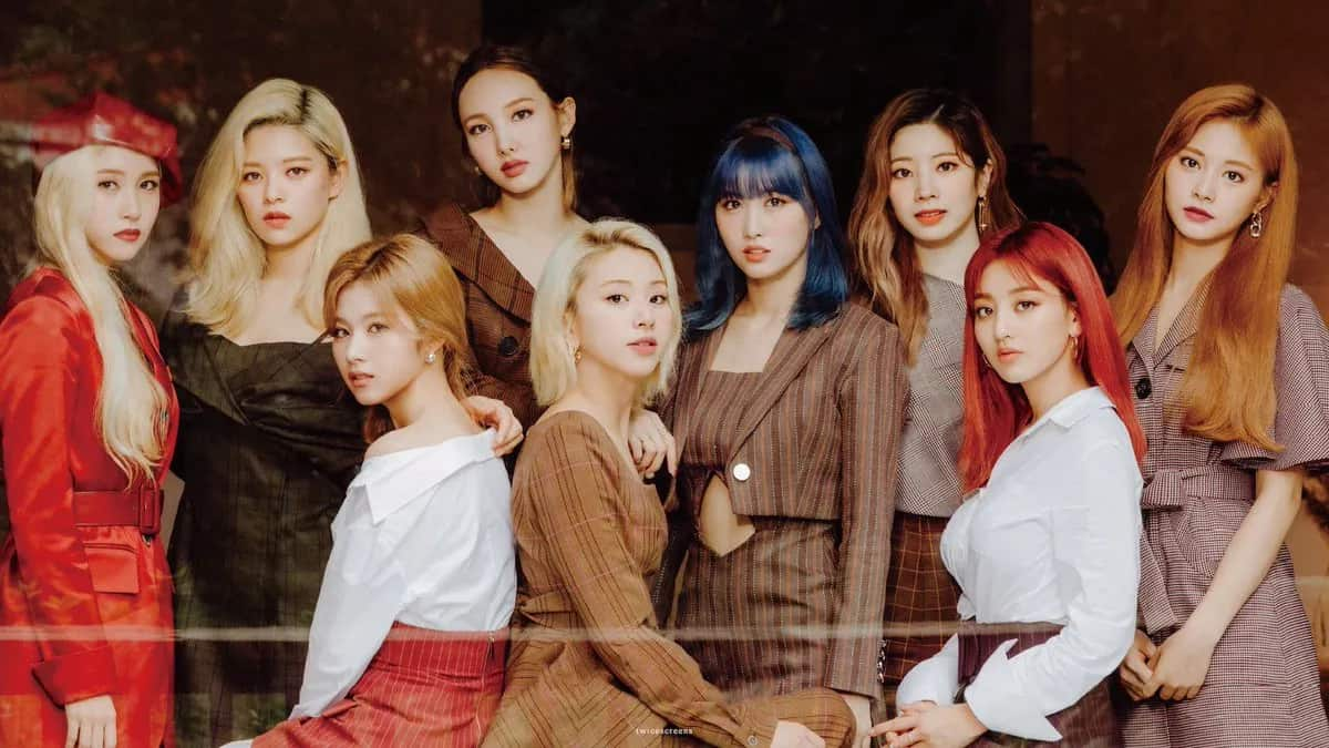 Vem mais TWICE! Integrantes renovam contrato com a JYP - POPline